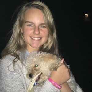 Meet your Posher, Abbi